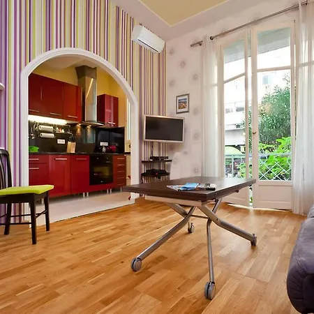 Διαμέρισμα Alberti *