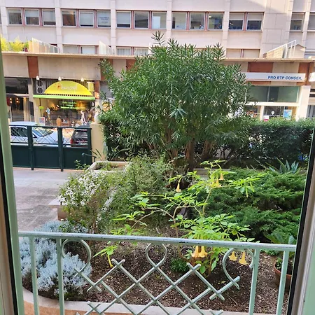 очаровательная Alberti Nice