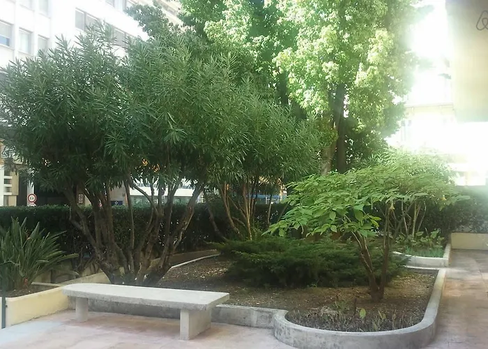 Alberti 公寓 *
